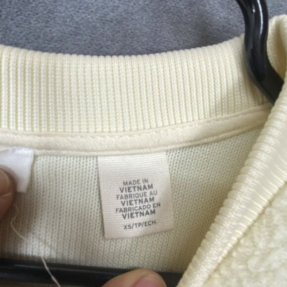 Levis Womens Ivory Sherpa Fleece Crewneck Pullover Cropped Sweatshirt Size XS - Picture 4 of 11